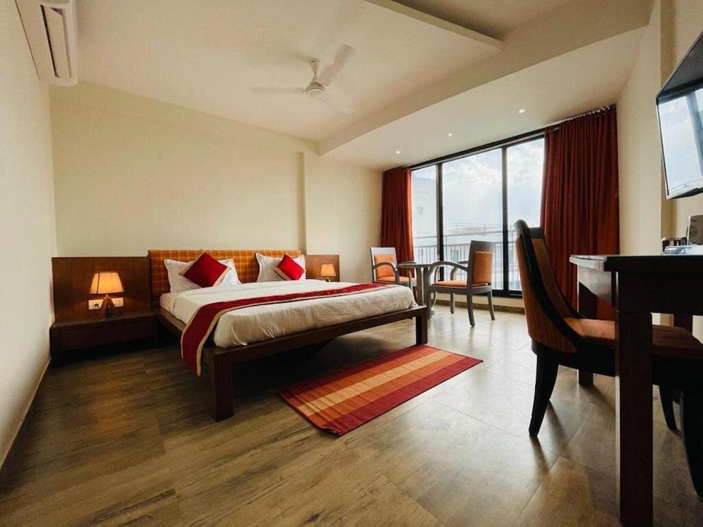 Om Sanctuary Resort By Pinks Hospitality Rupāwati Buitenkant foto