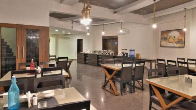 Om Sanctuary Resort By Pinks Hospitality Rupāwati Buitenkant foto